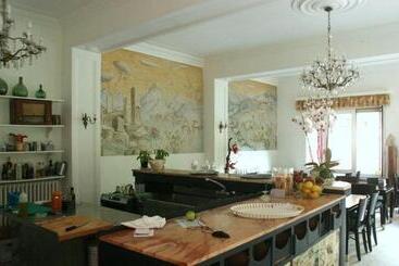 هتل Hostal Montsoliu