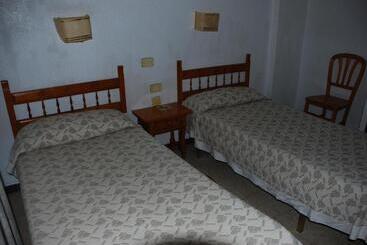 Hotel Pensión Versalles