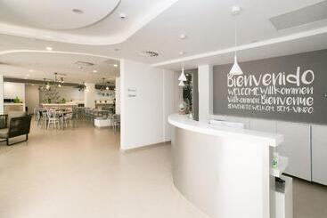 Livvo Anamar Suites