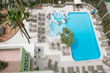 Livvo Anamar Suites
