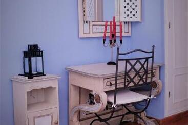 Hostal Arco Plaza