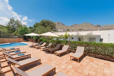 مسافرخانه Boutique Hotel Oriola