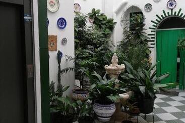 مسافرخانه Hosteria De Rafi