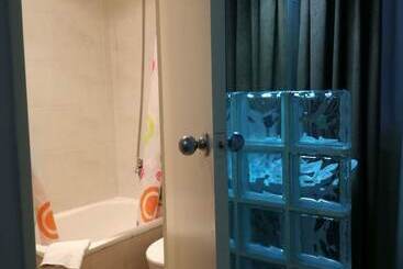 Hostal Lesseps