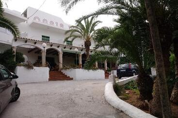 Hostal Oasis Dor