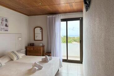 פונדק Rosamar   Emar Hotels