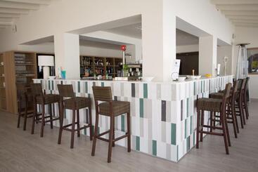פונדק Rosamar   Emar Hotels