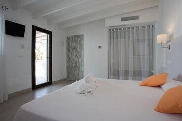 פונדק Rosamar   Emar Hotels
