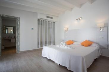 פונדק Rosamar   Emar Hotels