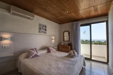 פונדק Rosamar   Emar Hotels