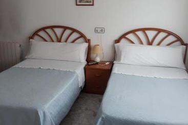 Hostal González - Oviedo