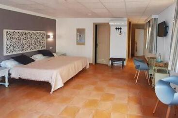 فندق Hostal Bahía Azul