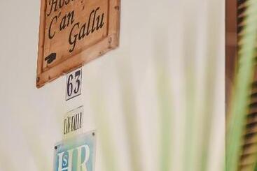 هتل Hostal Can Gallu