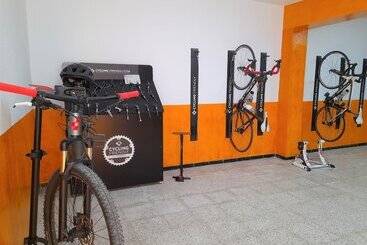 هتل Hostal Doris   Adults Only