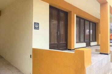 هتل Hostal Doris   Adults Only