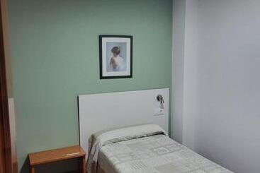 هتل Hostal La Frontera