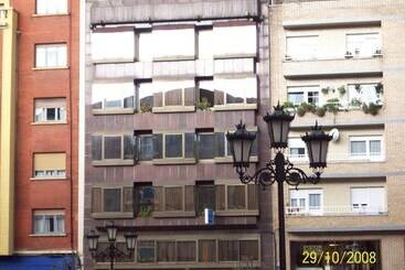 ホテル Hostal álvarez