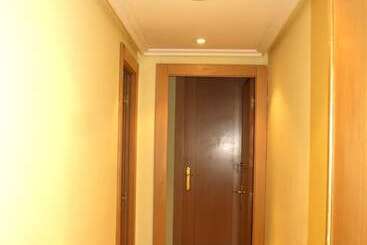 هتل Hostal álvarez