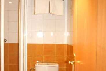 ホテル Hostal álvarez