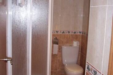 ホテル Hostal álvarez