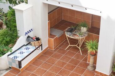 هتل Hostal Pons