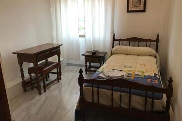 هتل Hostal Restaurante Rufino