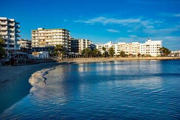 هتل Hostal Y Apartamentos Santa Eulalia