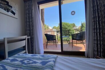 هتل Hostal Villa Rosa