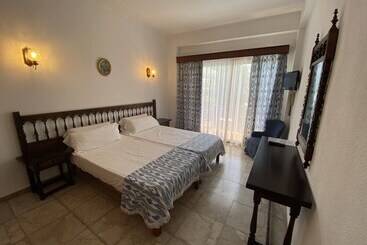 هتل Hostal Villa Rosa