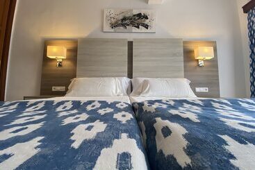 هتل Hostal Villa Rosa