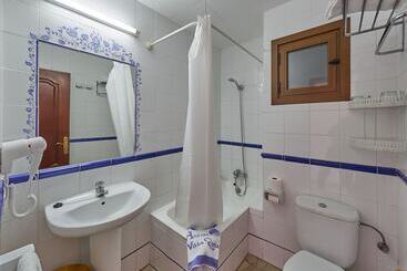 هتل Hostal Villa Rosa