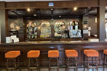 هتل Hostal Villa Rosa