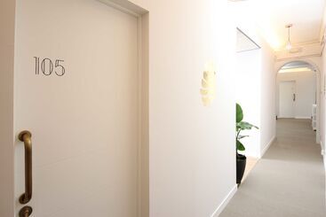 هتل Regina Selfcheckin Smart Rooms