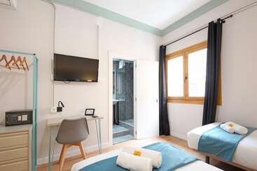 هتل Regina Selfcheckin Smart Rooms