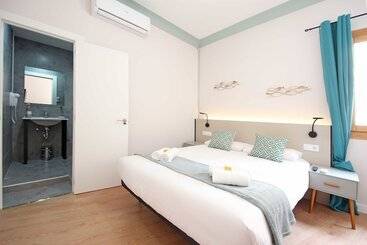 هتل Regina Selfcheckin Smart Rooms