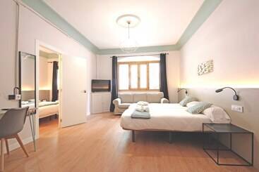 هتل Regina Selfcheckin Smart Rooms