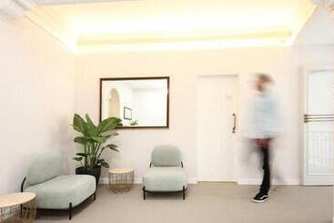 هتل Regina Selfcheckin Smart Rooms