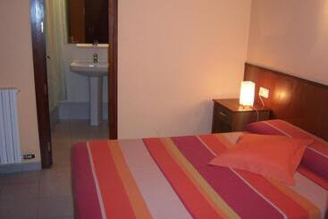 Hostal Les Collades