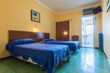 Hostal Urgell