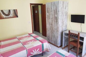 Hostal Virgen Del Rocío