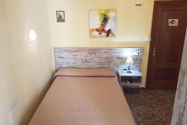Hostal Virgen Del Rocío