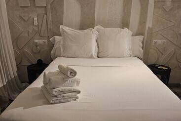 Abalú Design Boutique Hotel Gran Via