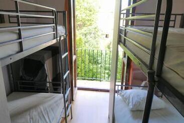 هتل Albergue Puente Para Peregrinos
