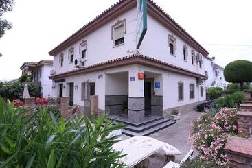 هتل Andalucia