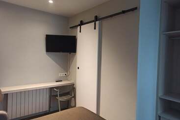هتل Bearan Bar & Rooms