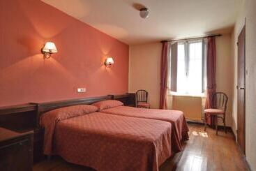 هتل Hostal Ayestaran I
