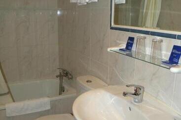 هتل Hostal Benamar