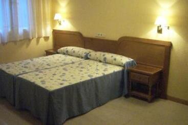 هتل Hostal Benamar