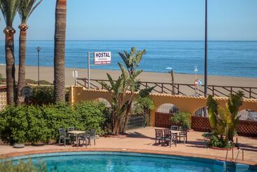 هتل Hostal Esperanza