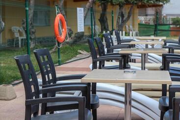 هتل Hostal Esperanza